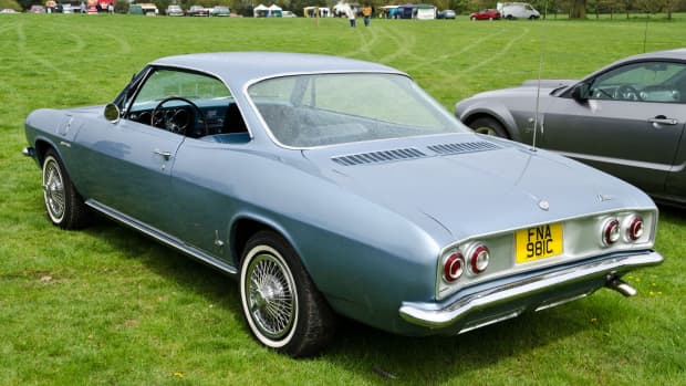 corvair-corsa-or-monza-nearly-identical-classic-cars