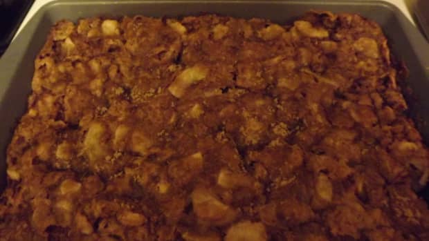 apple-cake-and-topping-recipe