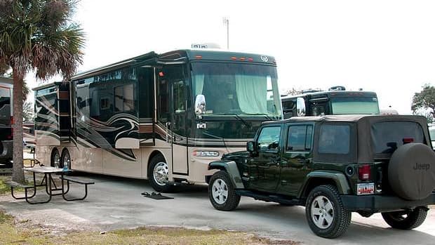 backing-your-rv-into-a-campsite