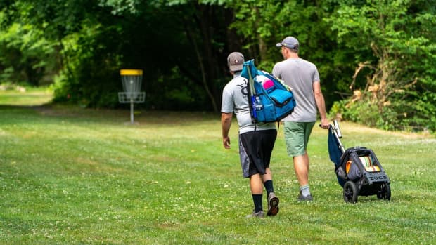 everything-you-want-to-know-about-the-most-trending-disc-golf-basket
