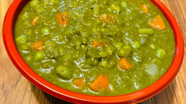 lentils-in-spinach-gravy-with-veggies