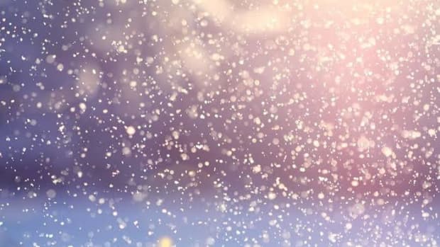 snowflakesthe-quiet-and-white-beauty-haiku