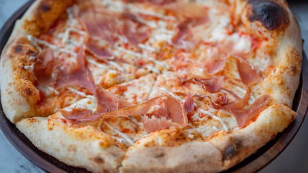 american-pizza-5-us-regional-takes-on-the-italian-classic