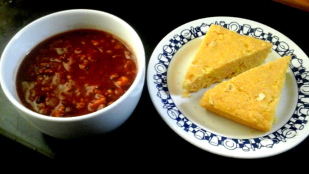 cook-up-a-vegan-chilli-with-cornbread