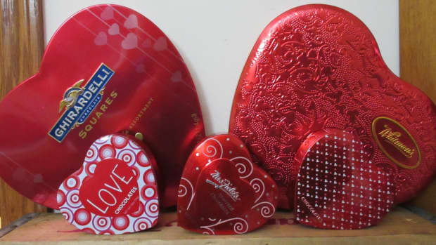 collecting-valentine-tins