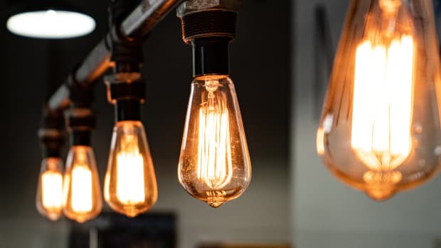 the-best-light-bulbs-for-garages-home-offices-and-more