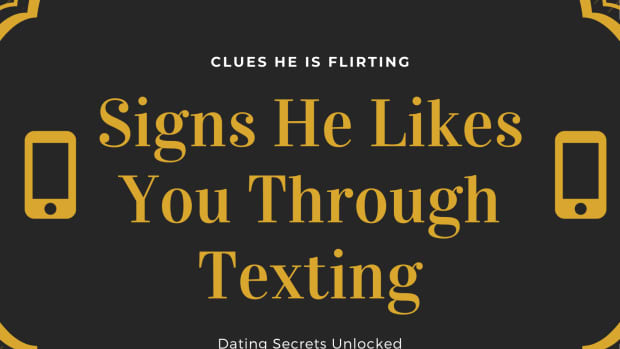 signs-he-likes-you-through-texting