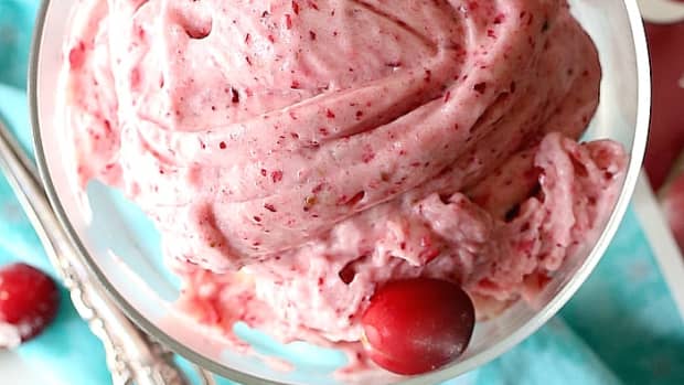 yummy-cranberry-ice-cream-recipes