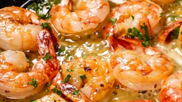 saut-shrimps-in-a-scallopini-sauce