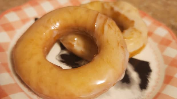 homemade-glazed-donuts