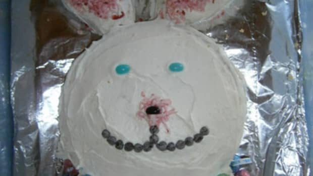-let-the-children-make-and-decorate-an-easy-easter-bunny-cake