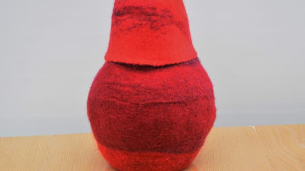 how-to-make-a-wet-felted-vessel-with-matching-lid