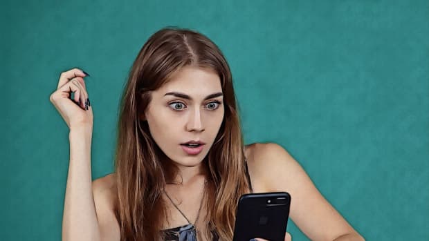 how-to-tell-if-youre-being-catfished-7-signs-of-a-shady-online-relationship