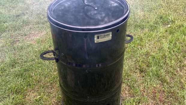 bbq-made-easier-with-the-pit-barrel-cooker