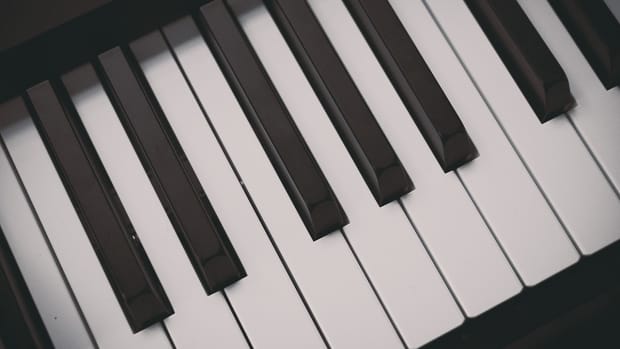 guitar-vs-piano-difficulty-difference-and-how-to-choose