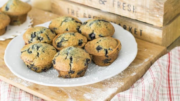 foolproof-easy-recipe-vegan-light-cupcakes-muffins-perfect-breakfast-snack
