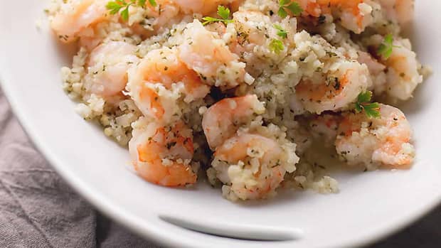 cauliflower-rice-with-shrimp-butter-and-garlic
