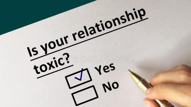 7-signs-of-a-toxic-relationships