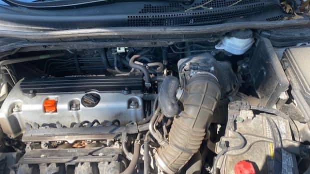 how-to-change-the-brake-fluid-in-a-honda-crv
