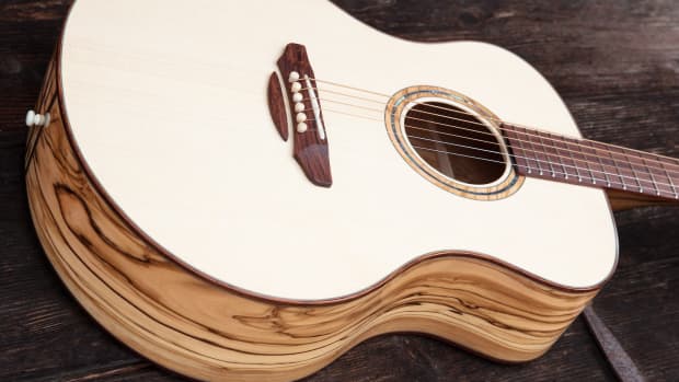 best-tonewoods-for-acoustic-guitar