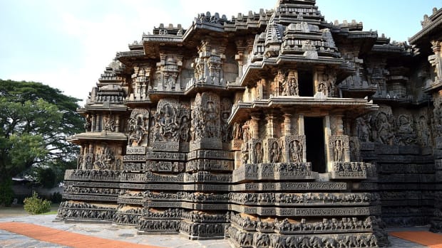 hoysaleswara-temple-a-unique-stone-sculptures-monument-in-india
