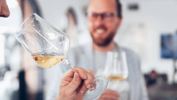 taste-wine-a-like-expert-with-these-4-simple-steps