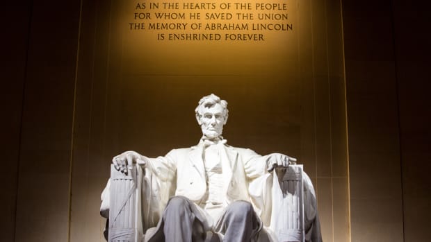 abraham-lincoln-the-16th-president-of-the-united-states-and-civil-war-hero