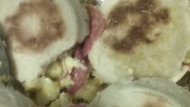 recipe-for-how-to-make-tasty-english-muffin-breakfast-sandwiches