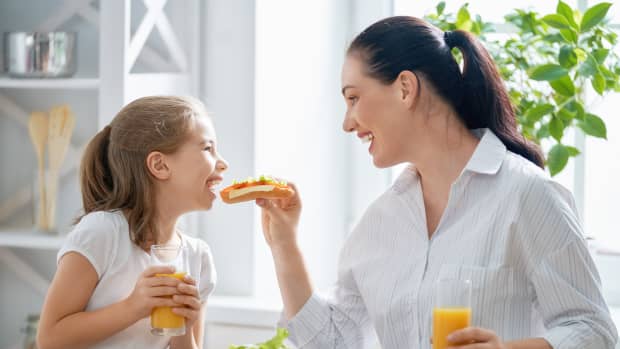 Mom Is Completely Shocked by the Results of Giving Her Toddler Trendy 'Snack  Tray' - Delishably News