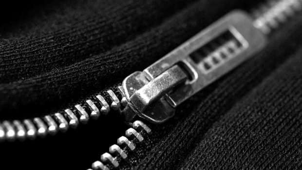 How to Fix a Zipper: 3 Things You Can Try (With Pictures) - Dengarden