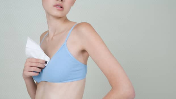 How to Undo a bra while under clothing « Fashion :: WonderHowTo