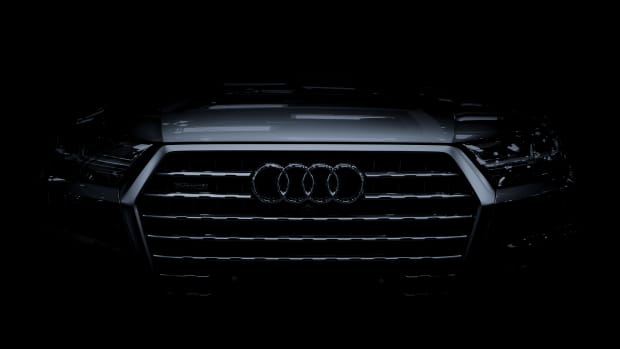 Car Reviewer Shares Why Audis Q8 E-Tron Is Like a Spaceship