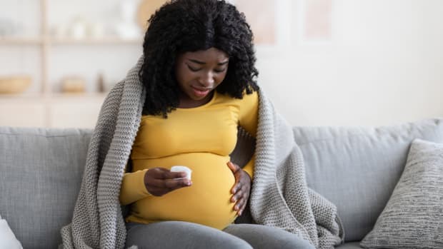 What Does Spotting or Bleeding in Early Pregnancy Mean? - WeHaveKids