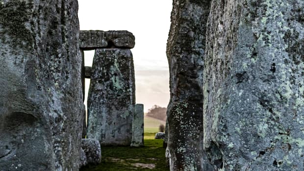 stonehenge-mysterious-places-in-britain