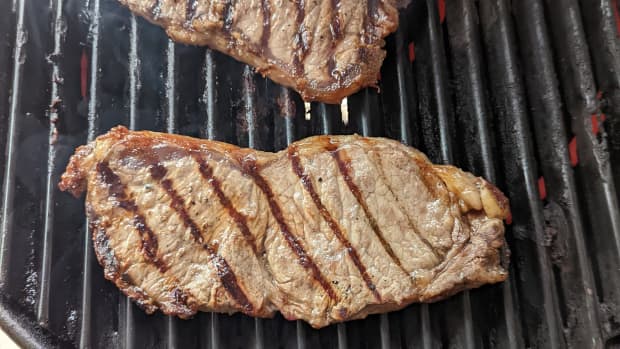 steak-creatively-burning-lines-on-my-food