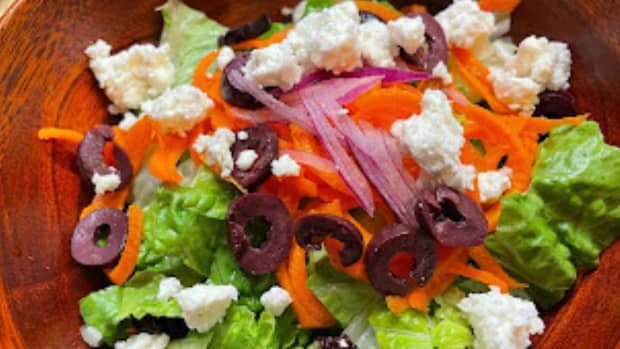 simple-delicious-greek-salad