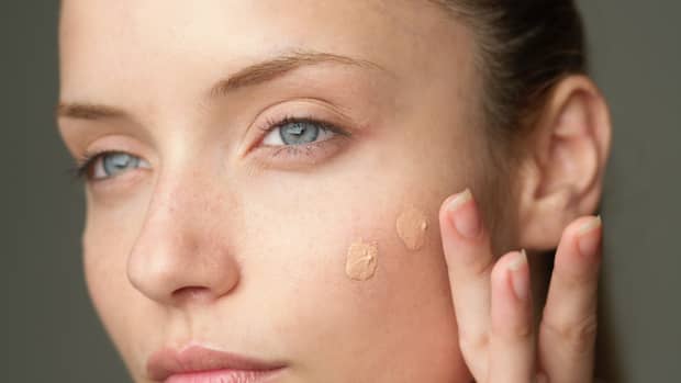 foundation-tips-and-tricks-20-beauty-secrets-everyone-needs-to-know