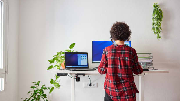 the-best-standing-desks-to-buy-top-3-picks-for-your-home-office