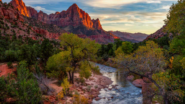 Hiker Makes Case for Visiting Utah National Park That Most People ...