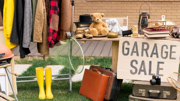 10-items-never-to-buy-from-a-garage-sale