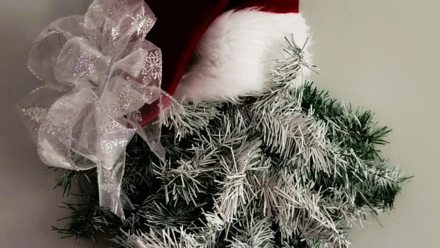 santa-wreath-craft