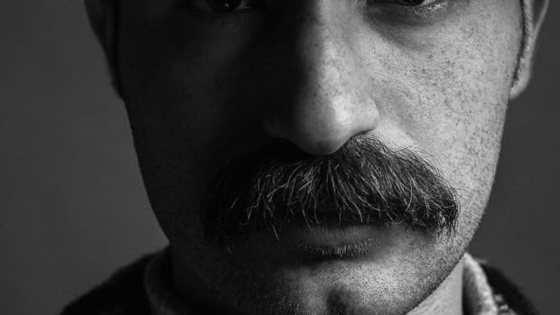 how-to-trim-and-shape-a-mustache