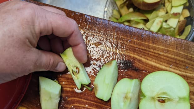 apple-peeling-cutting-prepping