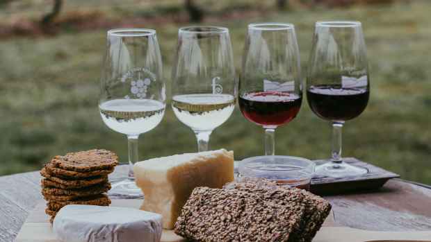 what-to-wear-to-a-winery