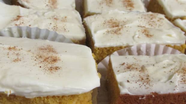 pumpkin-bars-with-creamy-cream-cheese-frosting
