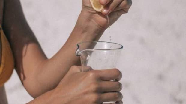 10-health-benefits-of-lemon-water-detox