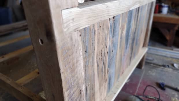 this-local-artist-specializes-in-creating-rustic-handcrafted-furniture-using-reclaimed-wood