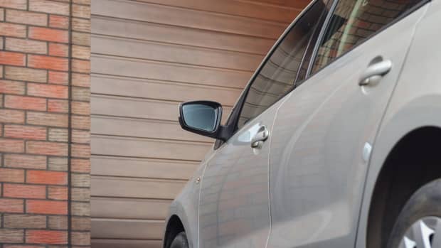 how-to-manually-open-a-garage-door-if-it-breaks-down