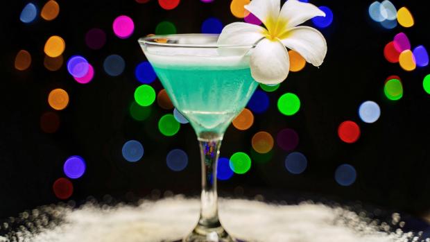 how-to-throw-a-fun-and-tasty-martini-party