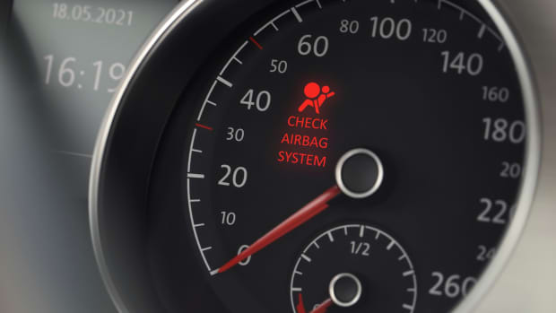 airbag-light-why-does-it-come-on